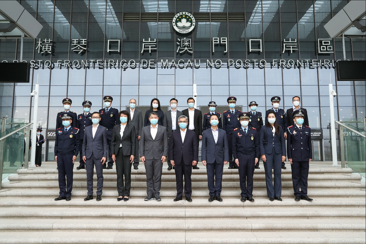 澳门保安司司长视察横琴口岸澳方口岸区